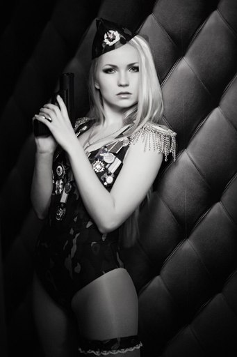 Девушка дня - Яна Гайдукова aka MerlinMonroe